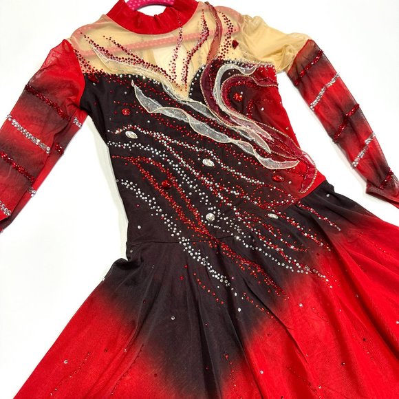 Used once Figure Skating Dress Size 12 (7~10T) with Hair Scrunchies 130~140cm - Picture 5 of 12